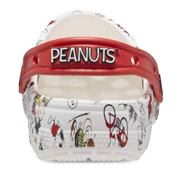 Crocs Peanuts Snoopy and the gang shoes / m6 w8 / hard to find size / NEW tags - Picture 7 of 9